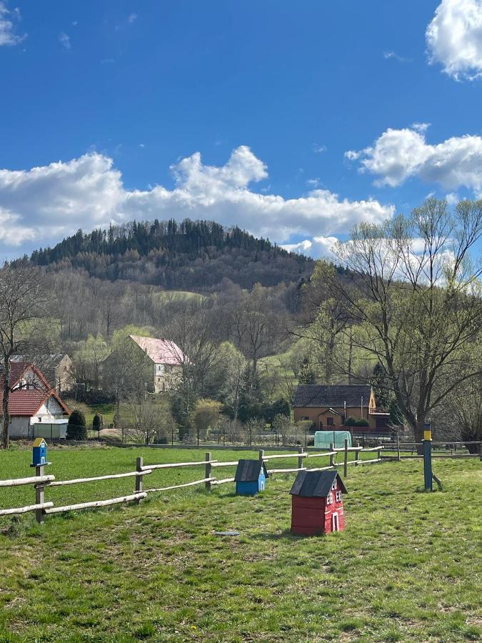 Domek Pod Stromcem Czernica  Buitenkant foto